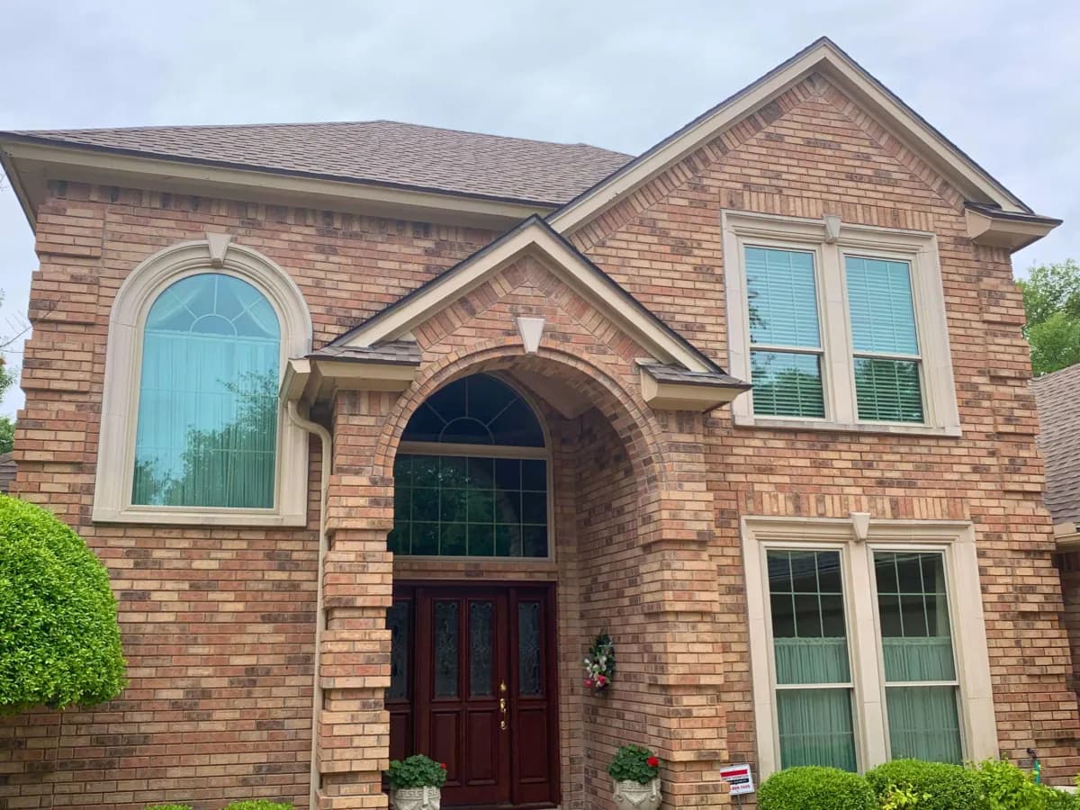 Energy-efficient replacement windows on a DFW home